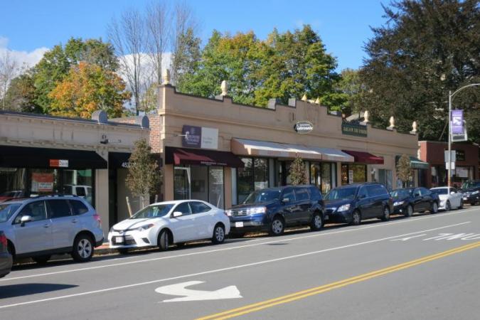 Businesses at 441-449 Common Street