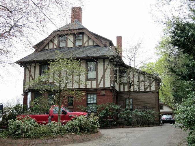 William E. Stowe House at 560 Concord Avenue